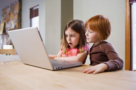 Безопасность детей в Интернете: о способах обмана и отъема денег